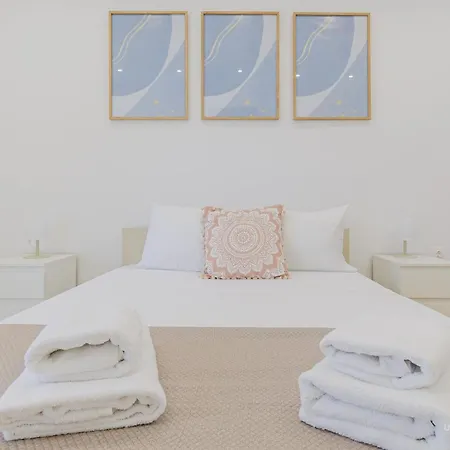 Apartamento Iris & Studio In Chanioti, 150m To Beach Chaniotis